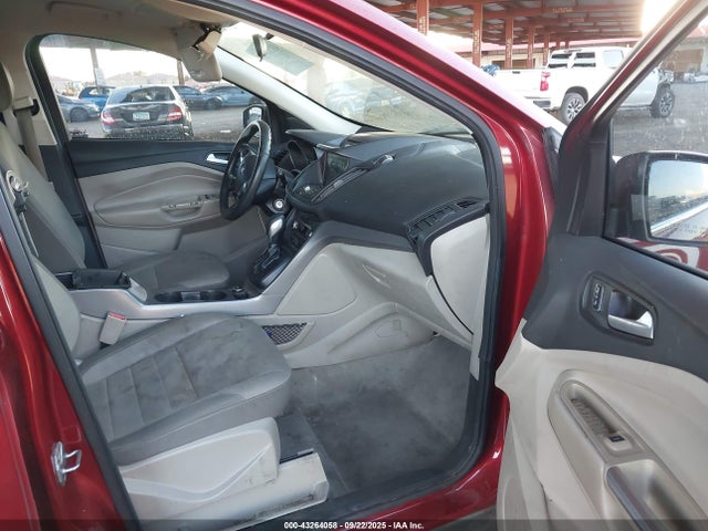 1FMCU0G9XGUB73075 Ford Escape