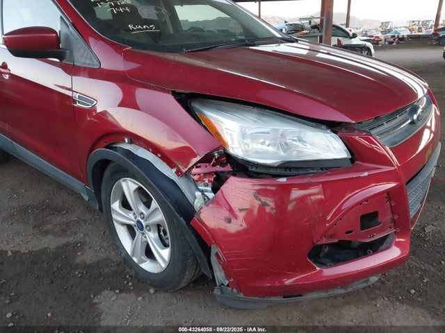 1FMCU0G9XGUB73075 Ford Escape