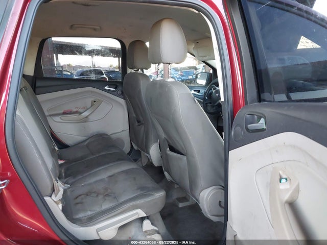 1FMCU0G9XGUB73075 Ford Escape