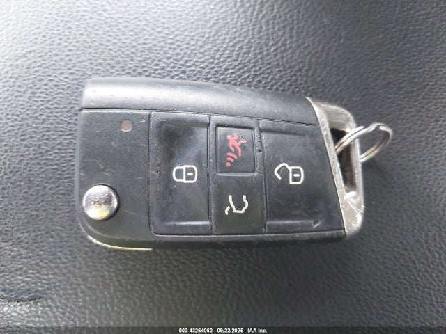 3VW217AUXHM069123 Volkswagen 1.8 tsi
