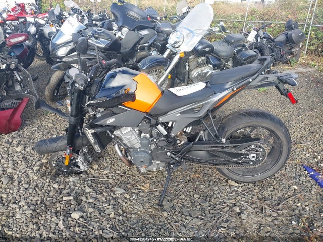 LCETU740XRH700188 KTM 790 Duke