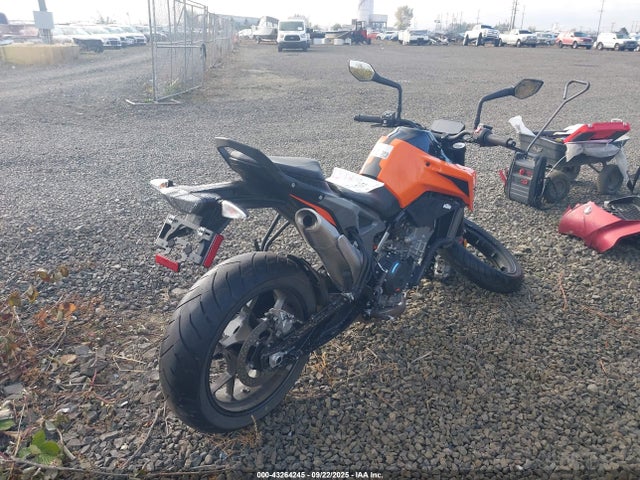 LCETU740XRH700188 KTM 790 Duke