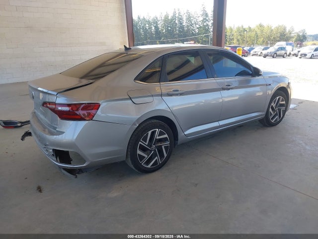 3VWGM7BU2NM001017 Volkswagen 1.5 tsi