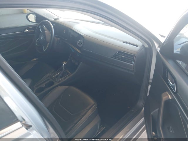 3VWGM7BU2NM001017 Volkswagen 1.5 tsi