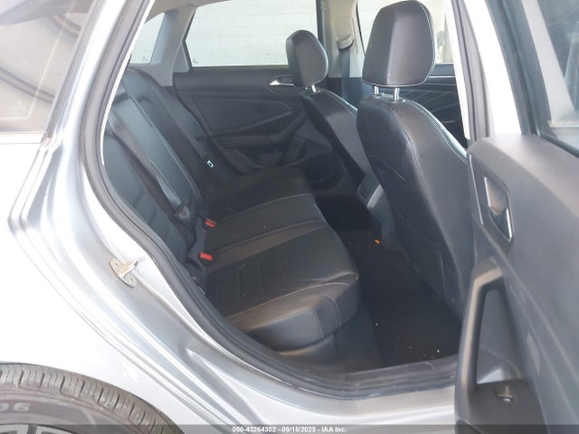 3VWGM7BU2NM001017 Volkswagen 1.5 tsi