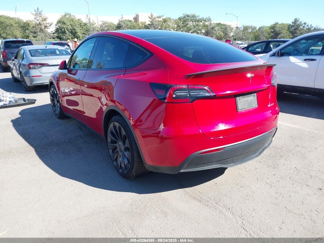 2022 TESLA MODEL Y 7SAYGDEF3NF340645 Photo 2