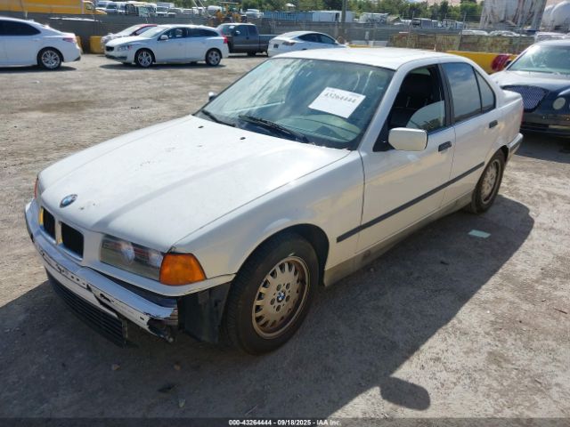 1994 BMW 325 WBACB432XRFL14564 Photo 1