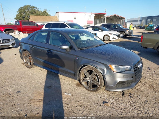 2016 AUDI A3 WAUB8GFF6G1055043 Photo 0