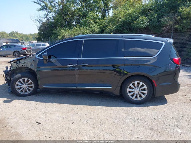 Chrysler Pacifica 2019 2C4RC1BG5KR644049 Image 15