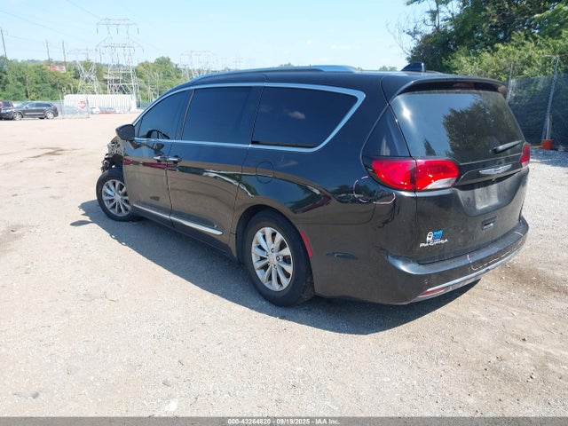 Chrysler Pacifica 2019 2C4RC1BG5KR644049 Image 3