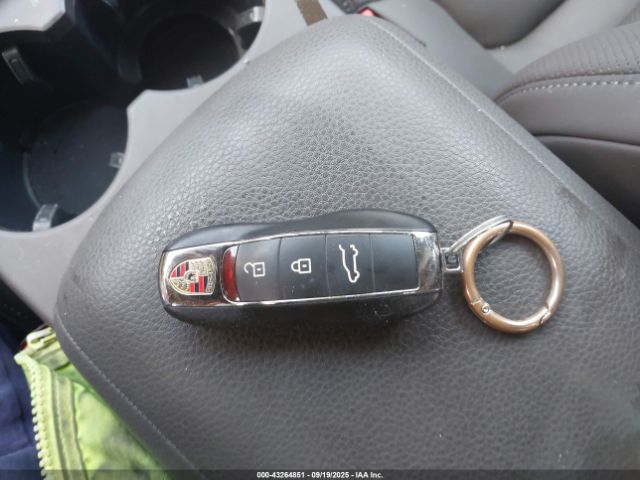 2021 PORSCHE MACAN WP1AA2A53MLB15041 Photo 10