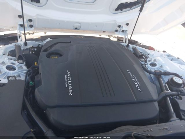 2021 JAGUAR F-TYPE SAJDF5GX8MCK73659 Photo 9