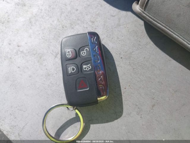 2021 JAGUAR F-TYPE SAJDF5GX8MCK73659 Photo 10