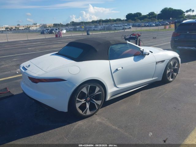 2021 JAGUAR F-TYPE SAJDF5GX8MCK73659 Photo 3