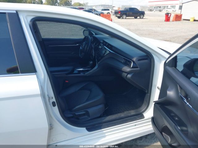 2019 TOYOTA CAMRY 4T1B11HK9KU780802 Photo 4