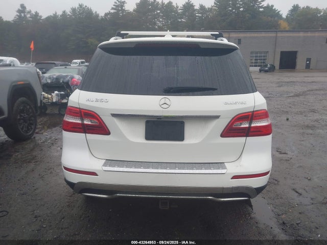 Mercedes-Benz Ml-Class 2015 4JGDA0EB8FA584154 Image 16