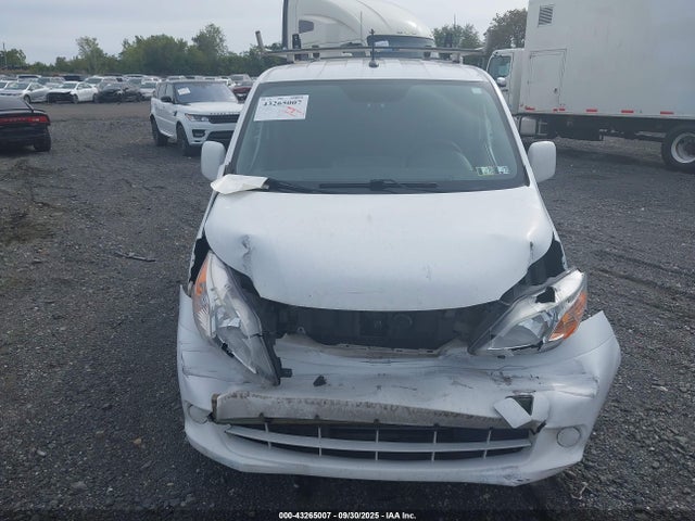 Nissan 2015 2015 3N6CM0KN3FK695521 Image 12