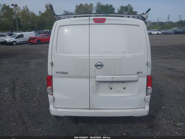 Nissan 2015 2015 3N6CM0KN3FK695521 Image 16