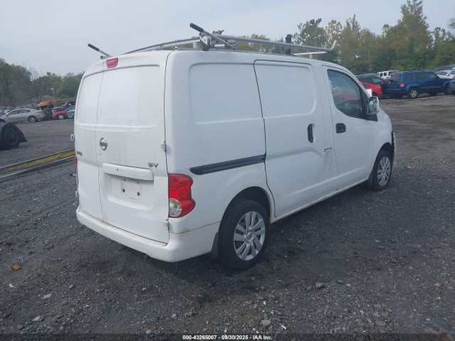 Nissan 2015 2015 3N6CM0KN3FK695521 Image 4
