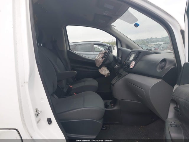 Nissan 2015 2015 3N6CM0KN3FK695521 Image 5