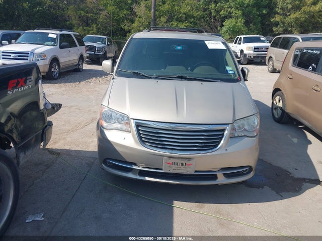 Chrysler Town and Country 2015 2C4RC1BG3FR676603 Image 12