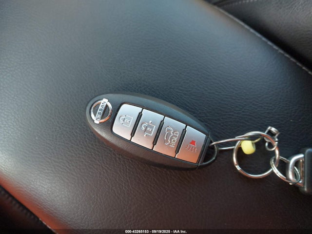 43265153 :رقم المزاد ، 5N1AT2MV1FC819048 vin ، 2015 Nissan Rogue S/sl/sv مزاد بيع