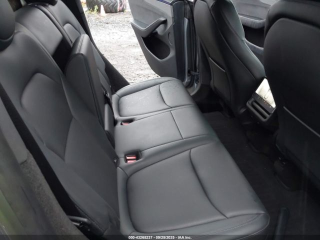 2026 TESLA MODEL Y 7SAYGDEE8TA395335 Photo 7