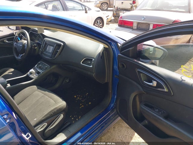 Продажа на аукционе авто 2015 Chrysler 200 Limited, vin: 1C3CCCAB3FN739112, номер лота: 43265343