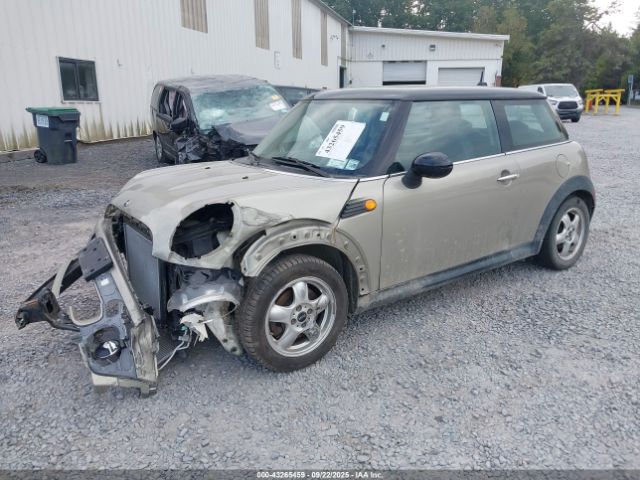 2009 MINI COOPER WMWMF33519TU75139 Photo 1