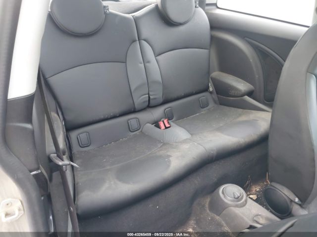 2009 MINI COOPER WMWMF33519TU75139 Photo 7