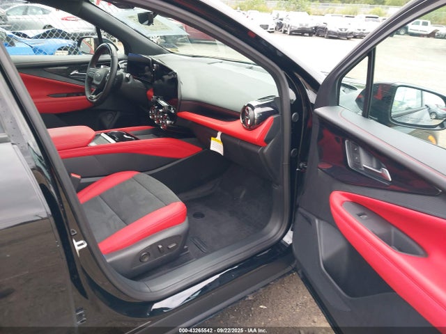 2025 CHEVROLET BLAZER EV 3GNKD1RJ3SS111885 Photo 4