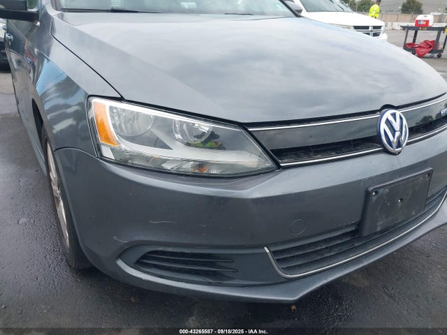 3VW637AJ5EM210631 Volkswagen Jetta