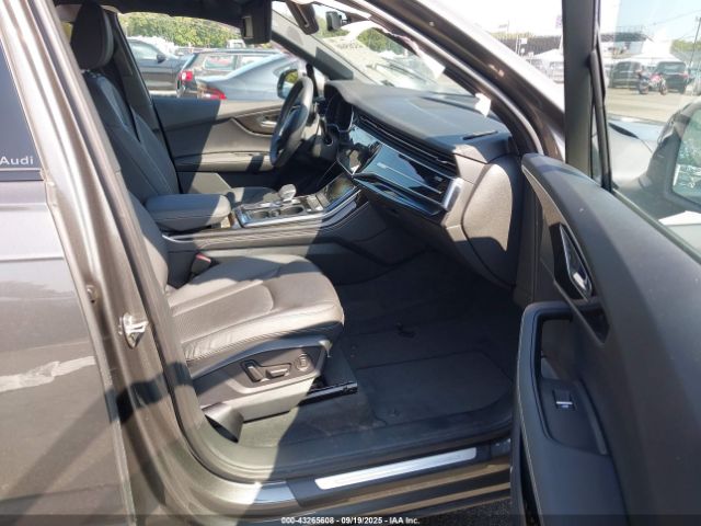 2025 AUDI Q7 WA1LCBF73SD002965 Photo 4