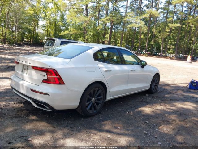 2021 VOLVO S60 7JR102TZ7MG118085 Photo 3