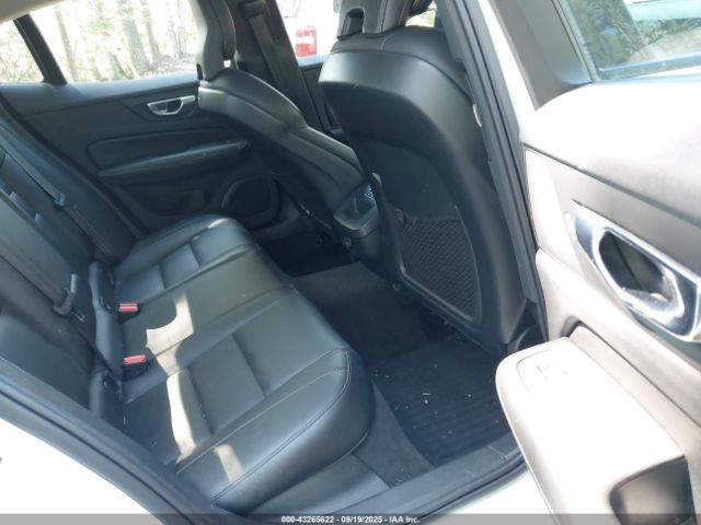2021 VOLVO S60 7JR102TZ7MG118085 Photo 7