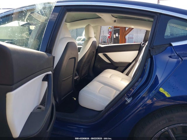 Продаж на аукціоні авто 2018 Tesla Model 3 Long Range/performance, vin: 5YJ3E1EB0JF096570, номер лоту: 43265638
