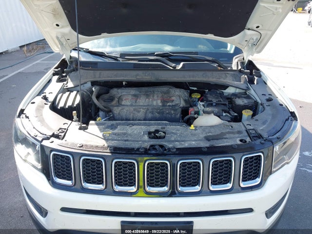 Jeep 2017 2017 3C4NJCAB0HT668514 Image 10