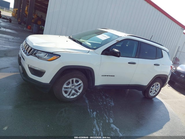 Jeep 2017 2017 3C4NJCAB0HT668514 Image 14