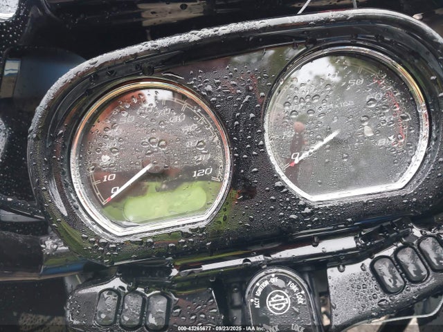 2023 HARLEY-DAVIDSON FLTRXST 1HD1ACL13PB658447 Photo 6