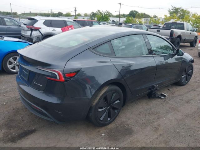 2025 TESLA MODEL 3 5YJ3E1EB5SF935033 Photo 3