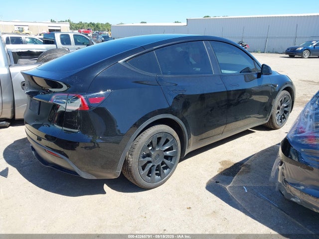 2021 TESLA MODEL Y 5YJYGDEE2MF154145 Photo 3