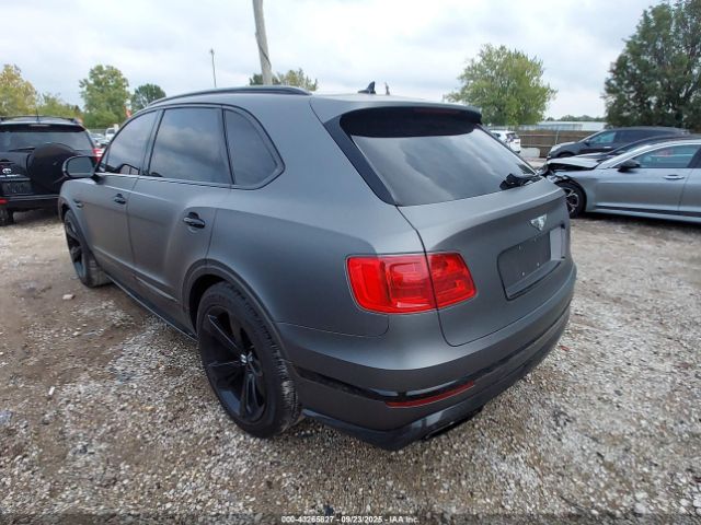 2017 BENTLEY BENTAYGA SJAAC2ZV2HC015410 Photo 2