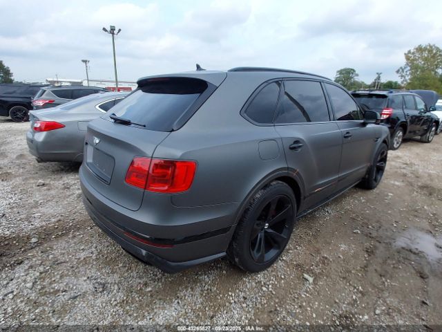 2017 BENTLEY BENTAYGA SJAAC2ZV2HC015410 Photo 3