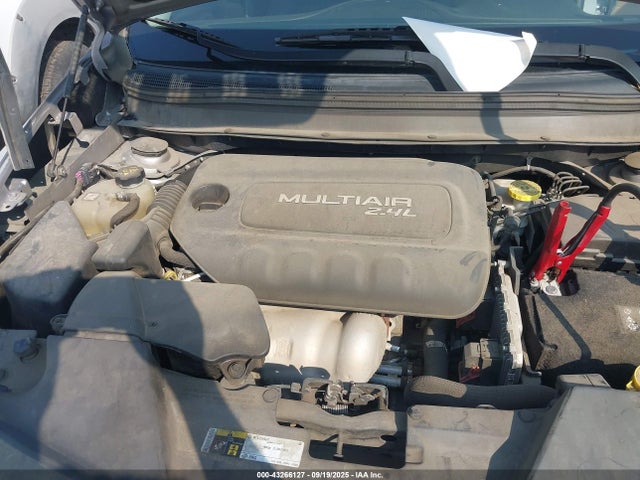 1C4PJLCB4JD568756 Jeep Cherokee