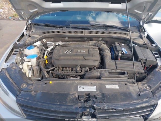 3VWD07AJ6EM275715 Volkswagen Jetta 1.8t Se