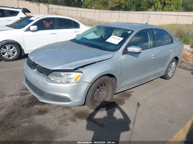 3VWD07AJ6EM275715 Volkswagen Jetta 1.8t Se