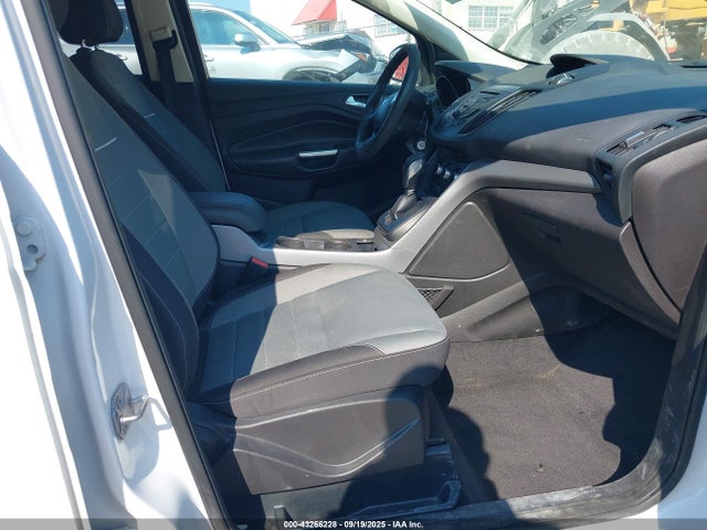 1FMCU9GX9FUB68354 Ford Escape