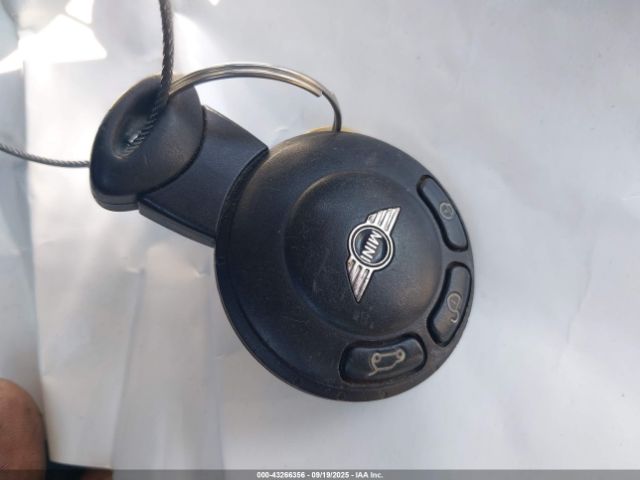 2010 MINI COOPER S CLUBMAN WMWMM3C56ATP76130 Photo 10