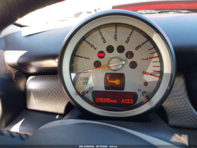 2010 MINI COOPER S CLUBMAN WMWMM3C56ATP76130 Photo 6