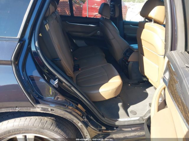 2018 BMW X5 5UXKR6C54J0U14245 Photo 7